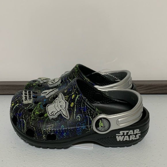 CROCS x Star Wars The Mandalorian The Child Clogs-Size c9 NWT - Picture 3 of 14